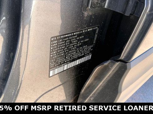 Certified 2025 Volkswagen Taos SE w/ Panoramic Sunroof Package image 34