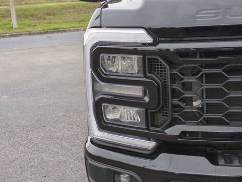 New 2026 Ford F250 Lariat w/ Black Appearance Package AWD/4WD image 10