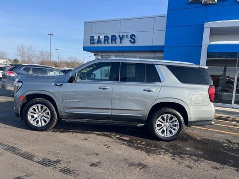 Used 2023 GMC Yukon Denali image 2