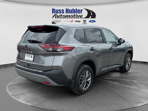 Used 2023 Nissan Rogue S AWD/4WD image 7