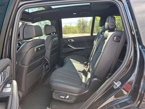 Certified 2023 BMW X7 xDrive40i w/ Executive Package image 15