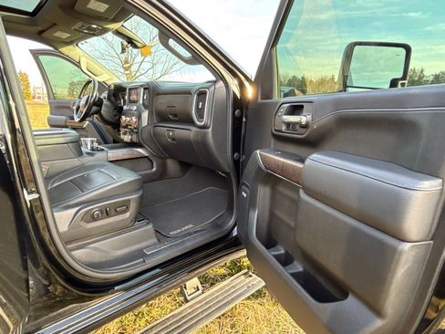 Used 2021 GMC Sierra 3500 Denali w/ Denali Ultimate Package image 20