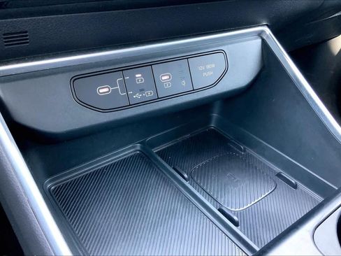 Used 2025 Kia Carnival SX Prestige FWD image 28