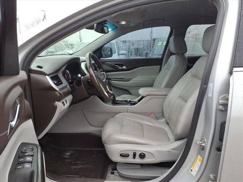 Used 2019 GMC Acadia SLT image 13