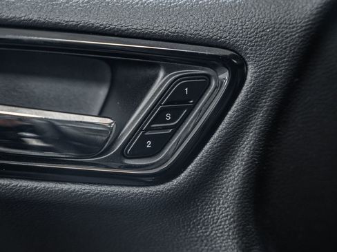 Used 2025 Dodge Durango GT AWD/4WD image 41
