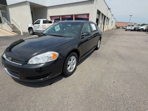 Used 2009 Chevrolet Impala LT FWD image 4
