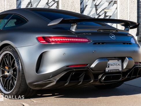 Used 2018 Mercedes-Benz AMG GT R image 13