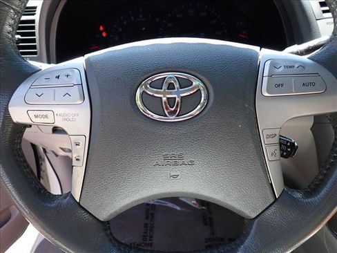 Used 2011 Toyota Camry XLE FWD image 15