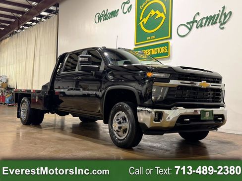 Used 2024 Chevrolet Silverado 3500 LT w/ Convenience Package AWD/4WD image 1