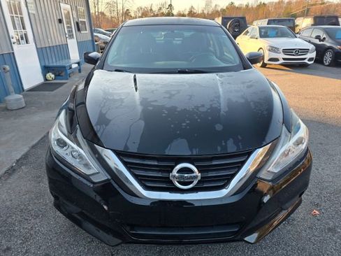 Used 2018 Nissan Altima 2.5 S w/ S Convenience Package image 2