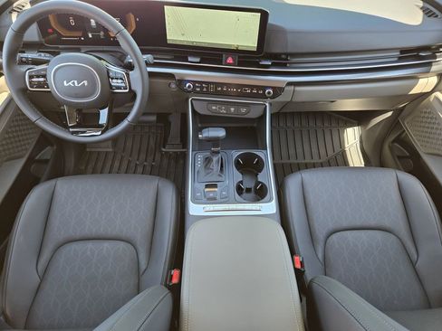 New 2026 Kia Carnival FWD image 20