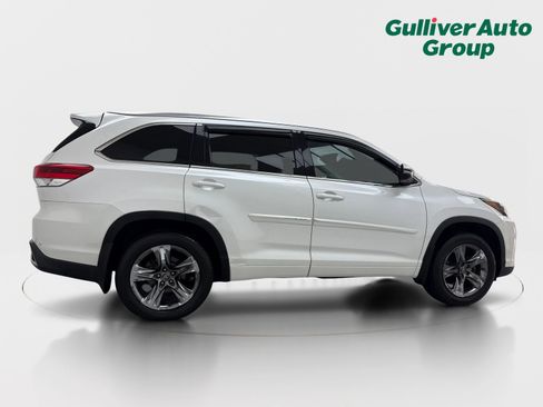 Used 2018 Toyota Highlander Limited Platinum AWD/4WD image 9