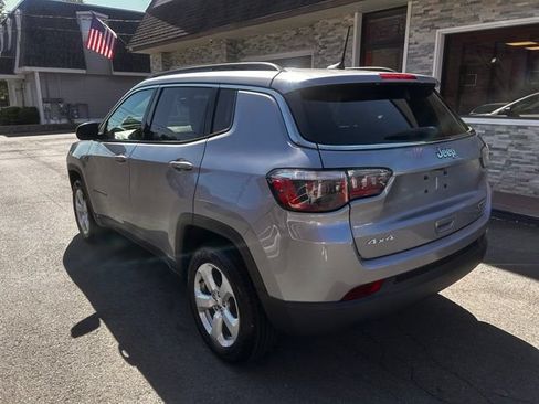 Used 2018 Jeep Compass Latitude w/ Popular Equipment Group AWD/4WD image 5