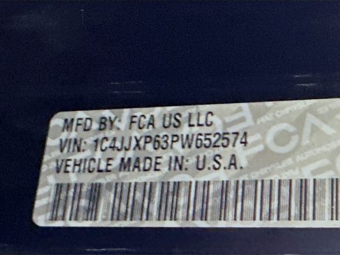 Used 2023 Jeep Wrangler Sahara image 12