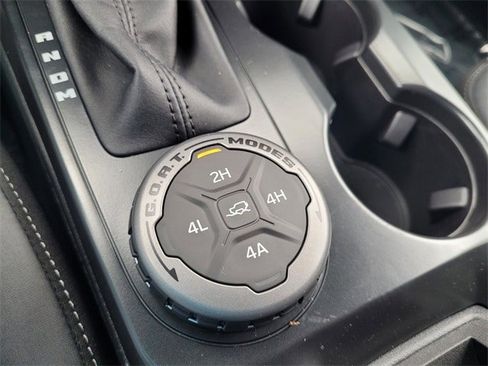 New 2025 Ford Bronco Badlands image 52