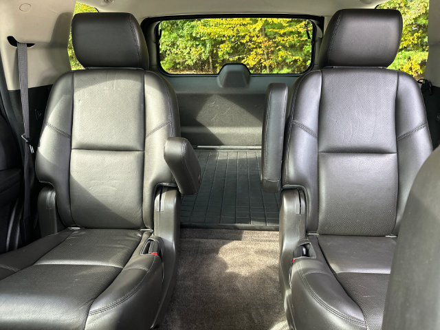 Used 2013 GMC Yukon Denali AWD/4WD image 34