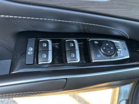 Used 2025 Kia Sorento SX AWD/4WD image 12
