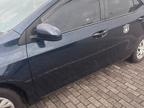 Used 2018 Toyota Corolla LE FWD image 9