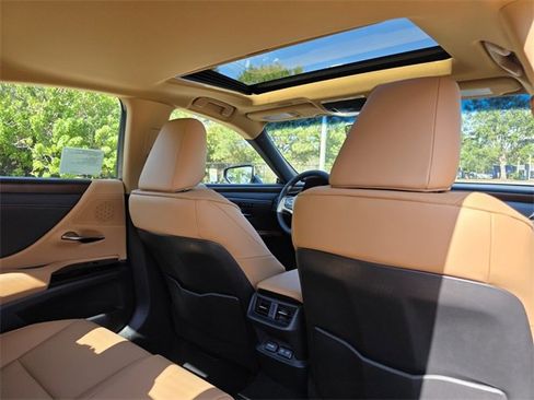 New 2025 Lexus ES 350 w/ Premium Package image 12