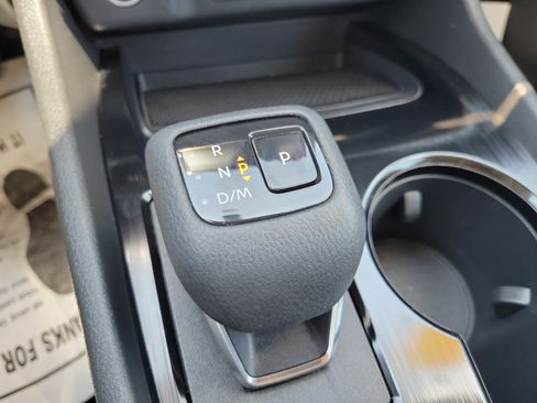 Used 2021 Nissan Rogue S AWD/4WD image 26