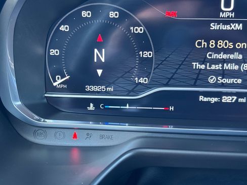 Used 2023 GMC Yukon XL AT4 image 28