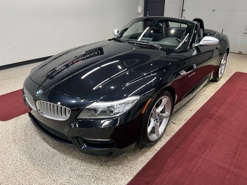 Used 2015 BMW Z4 sDrive35is image 4