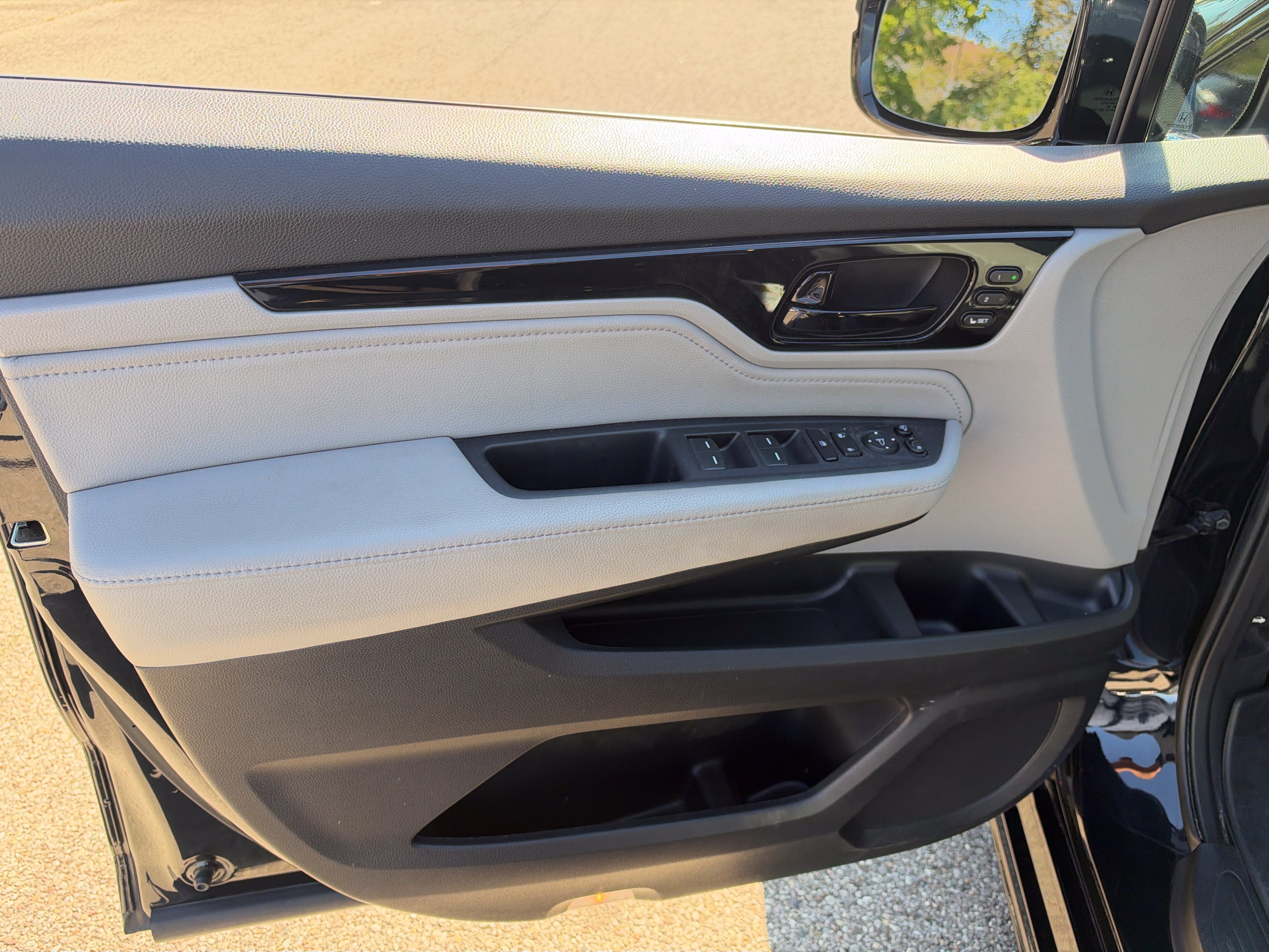Used 2019 Honda Odyssey Elite image 25
