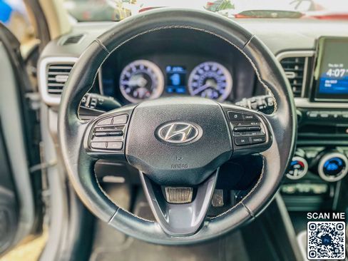 Used 2022 Hyundai Venue Limited w/ Cargo Package FWD image 20