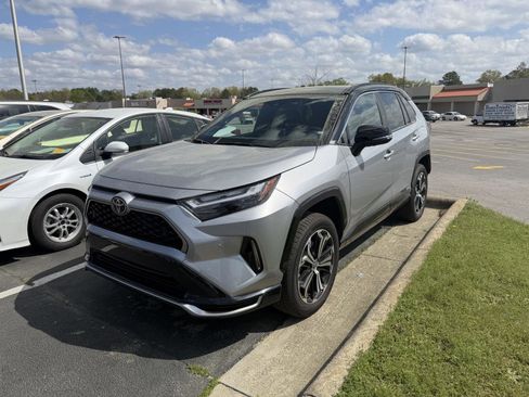 Used 2025 Toyota RAV4 XSE w/ Premium Package image 3