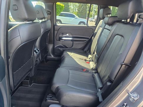 Used 2023 Mercedes-Benz GLB 250 image 18