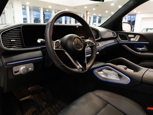 Used 2025 Mercedes-Benz GLE 350 4MATIC image 7