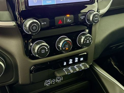 New 2026 RAM 1500 Express AWD/4WD image 15