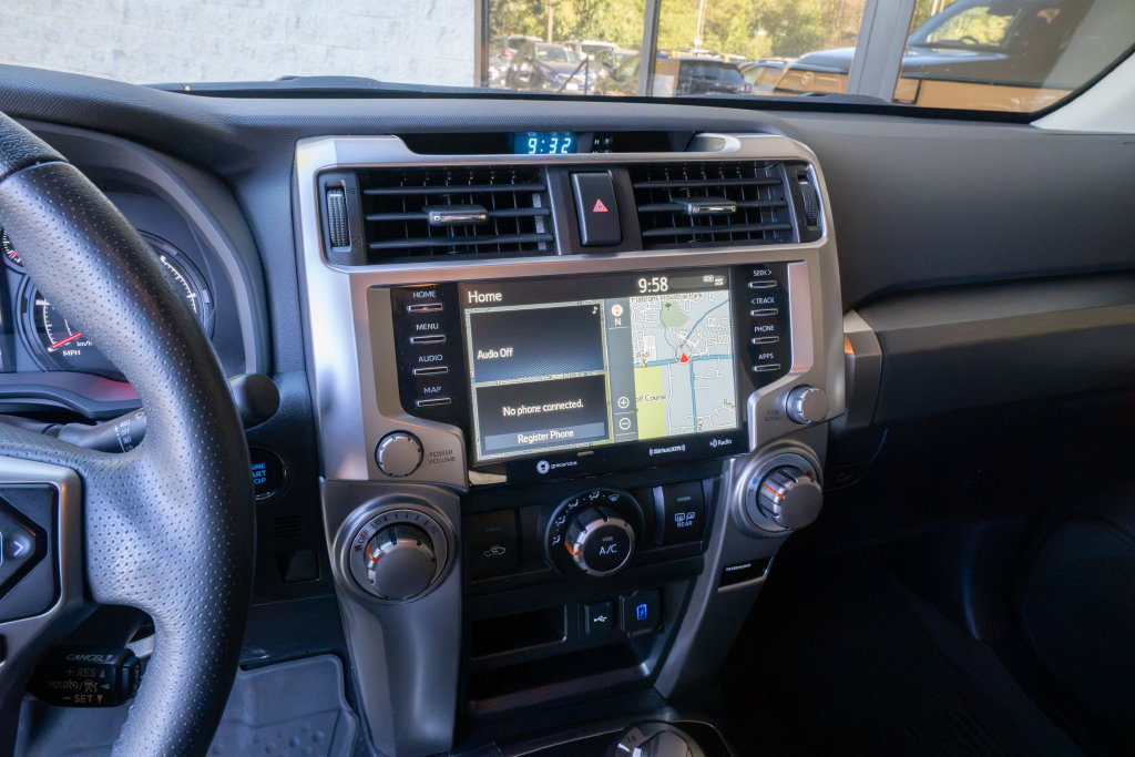Used 2023 Toyota 4Runner SR5 AWD/4WD image 11