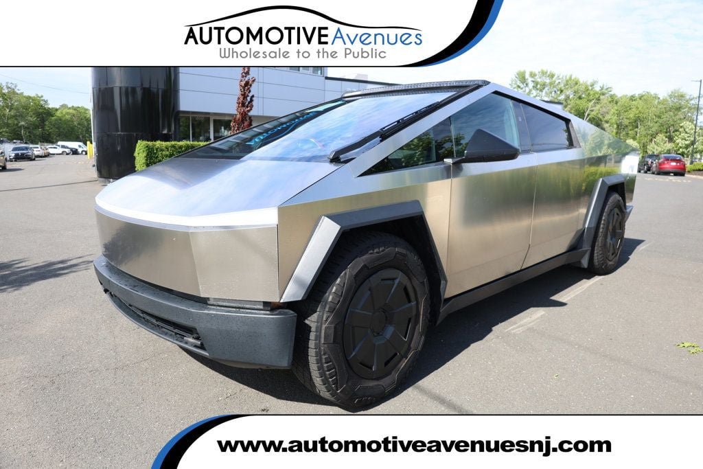 Used 2024 Tesla Cybertruck Cyberbeast AWD/4WD image 1
