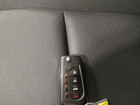 Used 2024 Toyota Corolla LE FWD image 32