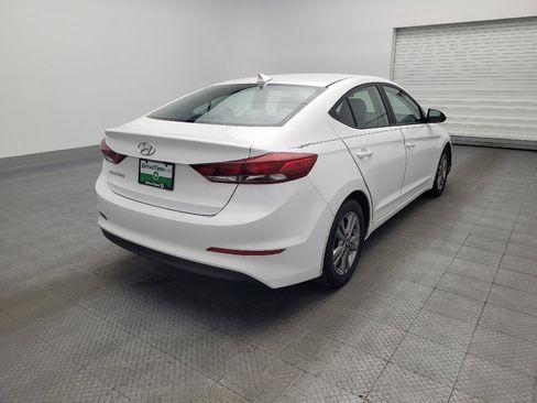 Used 2017 Hyundai Elantra SE image 9