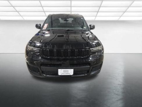 Used 2023 Jeep Grand Cherokee L Laredo AWD/4WD image 10