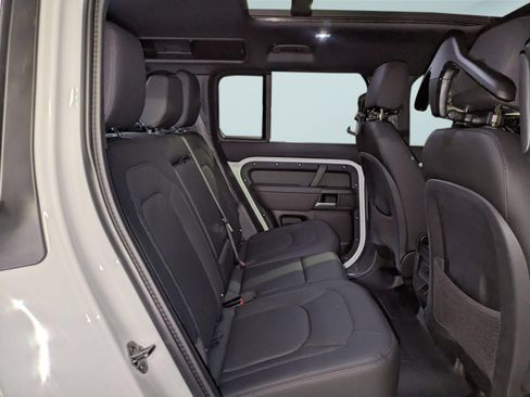 New 2026 Land Rover Defender 110 X-Dynamic SE AWD/4WD image 28