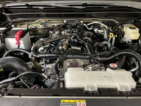 Used 2025 Toyota Tacoma Limited image 27