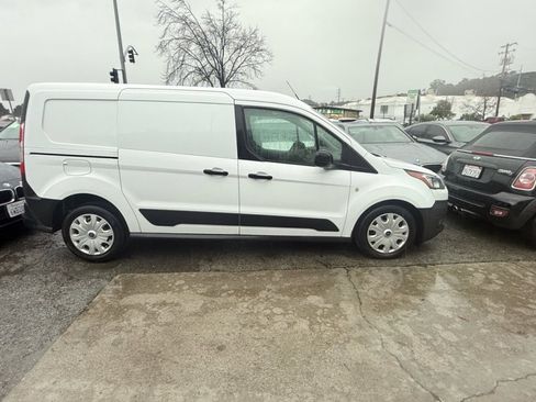 Used 2020 Ford Transit Connect XL image 3