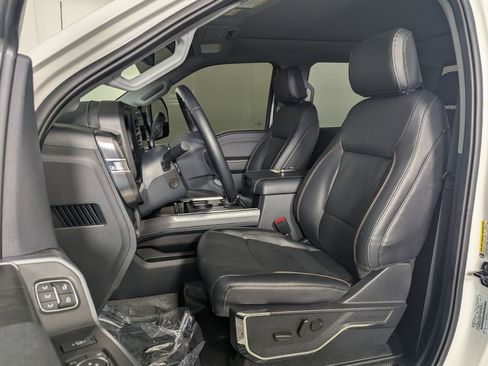 Used 2023 Ford F250 Lariat w/ Sport Appearance Package image 13