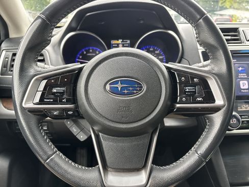 Used 2018 Subaru Outback 2.5i Limited AWD/4WD image 8