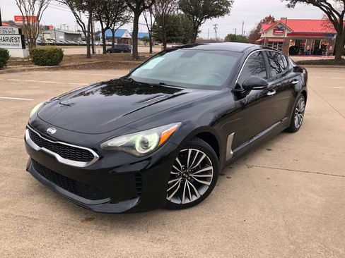 Used 2019 Kia Stinger image 1