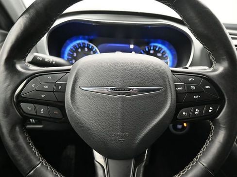 Used 2019 Chrysler Pacifica Touring-L w/ Advanced Safetytec Group image 28