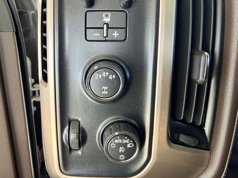 Used 2018 GMC Sierra 2500 Denali w/ Duramax Plus Package image 9