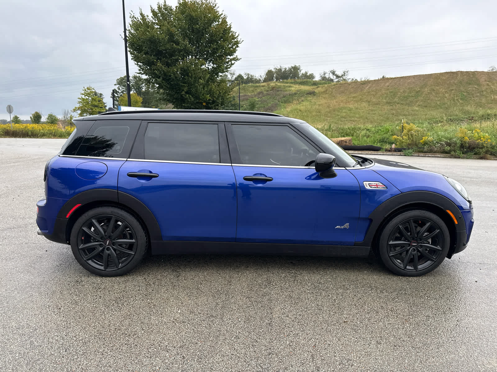 Used 2021 MINI Cooper Clubman S w/ Driver Assistance Package AWD/4WD image 5
