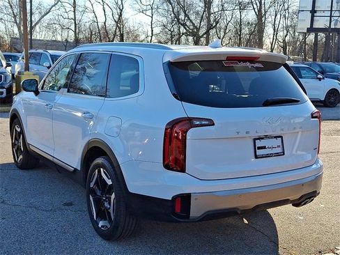 Used 2023 Kia Telluride S w/ S Sunroof Package image 4