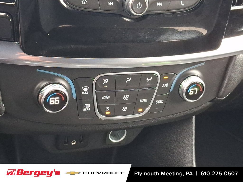 Certified 2023 Chevrolet Traverse LT w/ LPO, Cargo Package FWD image 19