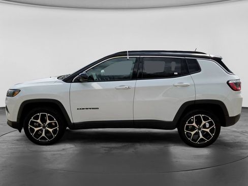 Used 2025 Jeep Compass Limited AWD/4WD image 9
