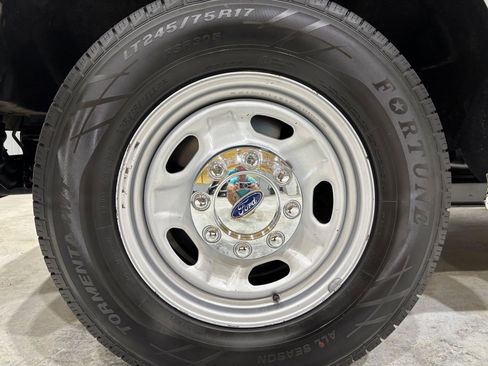 Used 2015 Ford F250 XL w/ Power Equipment Group image 25